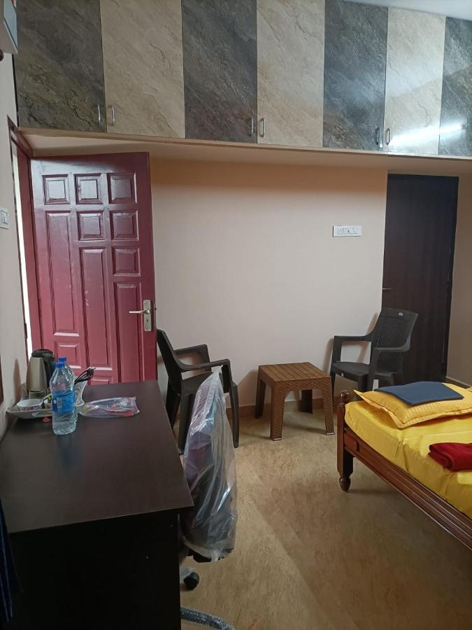 Doctor'S Homestay Tiruvannamalai Ngoại thất bức ảnh