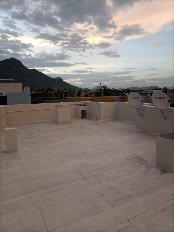 Doctor'S Homestay Tiruvannamalai Ngoại thất bức ảnh