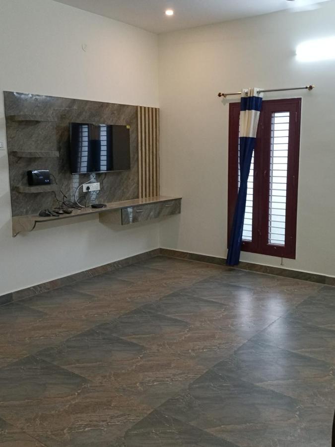 Doctor'S Homestay Tiruvannamalai Ngoại thất bức ảnh