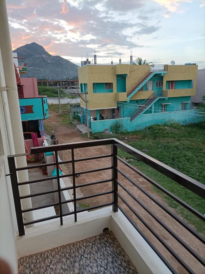 Doctor'S Homestay Tiruvannamalai Ngoại thất bức ảnh