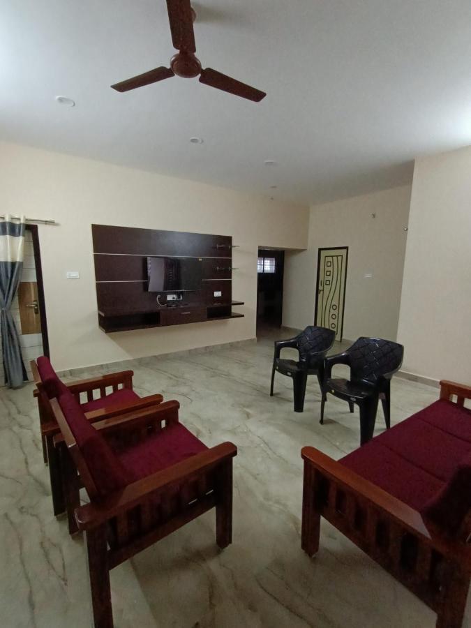 Doctor'S Homestay Tiruvannamalai Ngoại thất bức ảnh